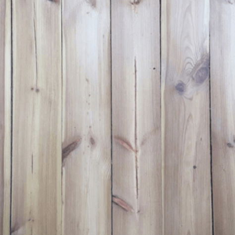 Selders golvsåpa funkar på furugolv och annat trägolv.