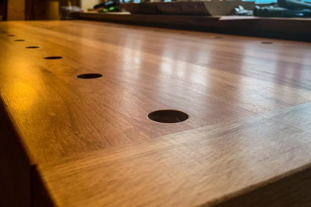 renoverad bord med linolja